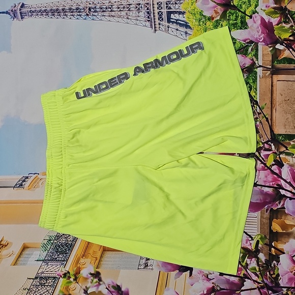 Under Armour Lime Athletic Kids Shorts New Small - Picture 5 of 5